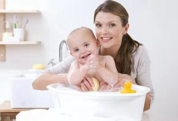 请保姆要签合同吗?